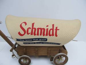 lot 4 image: Mint Condition Vintage 1950s SCHMIDT Advertising Covered Wagon Beer Sign Lamp