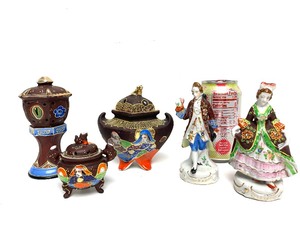 lot 342 image: Vintage 1940s-50s era Hand Painted Japanese Satsuma - Incense Burners or Vases w2 Figurines