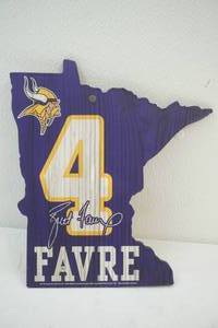 Viking Favre sign