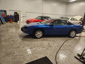 lot 2 image: 1997 Camaro
