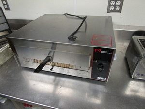 Wisco Industries 561 Pizza Oven 24x20x10 (17 opening)