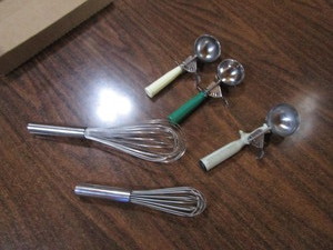 Ice Cream Scoops & Whisks