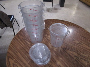 (7) 4qt Containers wLids