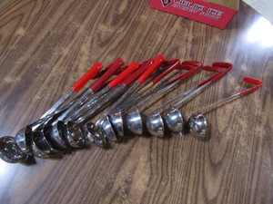 (13) Ladles