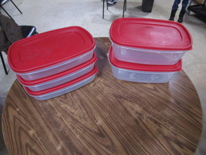(5) Rubbermaid Storage Containers