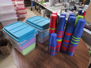 213 Cups & 1,000 Large Straws For Frozen Drinks