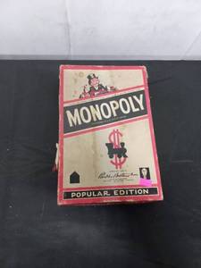 lot 32 image: Vintage Monopoly Game