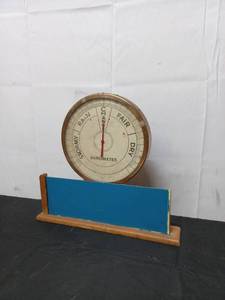 lot 5 image: Old Metal Barometer
