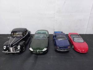 lot 89 image: 4 Toy Cars and Truck