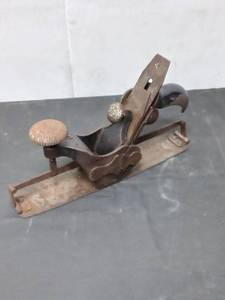 lot 131 image: Stanley Hand Held Wood Plane