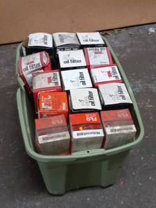 lot 146 image: Large box of oil filters