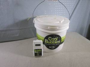 lot 201 image: (CS) Cool Bubbles Insulated Bait Sa...