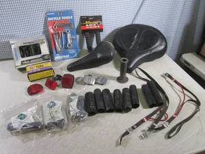 lot 208 image: (EW6) Assorted Bicycle Parts - Seat...