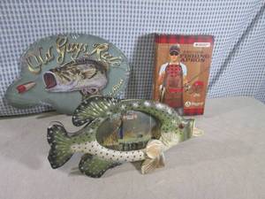 lot 247 image: (BS) Fish Picture Frame - Old Guys ...