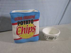 lot 250 image: (FS) Chips and Dip Serving Dishes...