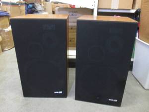lot 268 image: (D-1) Pioneer HFM-100 Stereo Speake...
