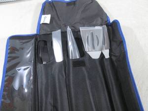 lot 16 image: (EC1) Grilling Tool Set ...