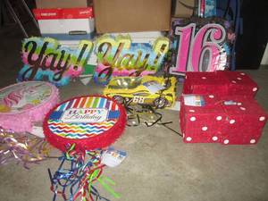 lot 27 image: (EW4) 8 Assorted Pinatas...