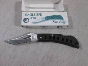 lot 34 image: (BSB) Box of 12 Frost Cutlery Eagle...
