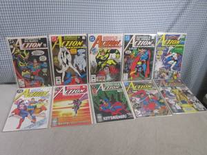 lot 35 image: (C-4) Lot of 10 Vintage DC Superman...
