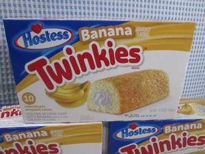 lot 68 image: (B-1) 3 Boxes Hostess Banana Twinki...