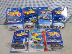 lot 126 image: (EC1) Assorted Hot Wheels in Packag...