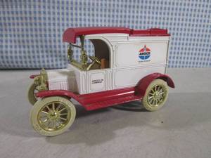 lot 141 image: (CNTR) Ertl Metal Die Cast Amaco 19...
