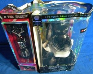 lot 63 image: Brand New - Damaged Box Shadow High Shanelle Onyx