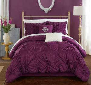 lot 49 image: Brand New - Open Box Chic Home Design Halpert 10-Pc. Bed Set - King