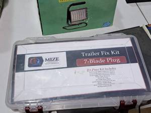 lot 328 image: Mize Products Trailer Fix Kit - 7-Blade Plug 115-piece