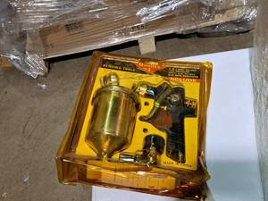 lot 325 image: Kenowa Tools 2-in-1 High Volume Low Pressure Spray and Primer Gun with Regulator (New In Package)