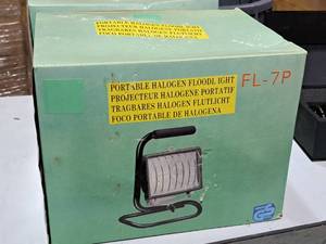 lot 331 image: FL-7P Portable Halogen Floodlight (New in Box)