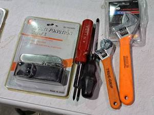 lot 390 image: Lot of (5) Hand Tools - SE Tools Multi-Function Knife with Case (in package), (2) Screwdrivers, (2) Adjustable Wrenches