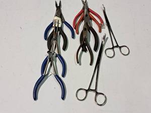 lot 416 image: Lot of (10) Hand Tools - Pliers, Snips