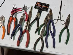 lot 419 image: Lot of (13) Hand Tools - Various Pliers