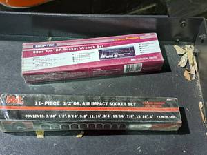 lot 445 image: Lot of (2) Hand Tools - MIT 11-piece 12 Air Impact Socket Set SAE, Shop-Tek 22-piece 14 Socket Set SAE