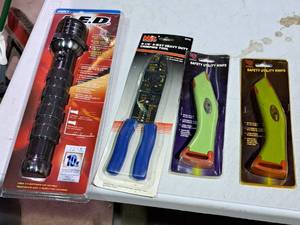lot 468 image: Lot of (4) Hand Tools - Dorcy LED Super 1 Watt Flashlight, MIT 9-12 Crimping Tool, (2) Utility Knives