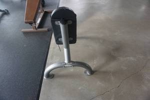 lot 27 image: Matrix Fixed Weight Lifting Exercise Bench