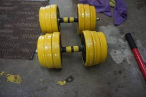 lot 88 image: Set of 2  - Neon Green Dumbell Barbell Set With Adjustable Weights