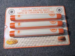 lot 3 image: Set of 3 Silicone Baking Mats...