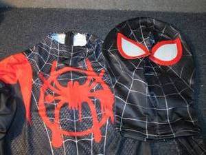 lot 20 image: Spiderman Suit ...