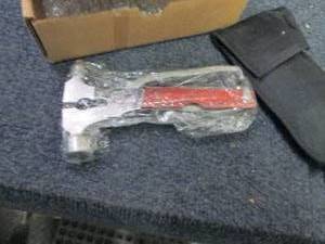 lot 88 image: Multitool...