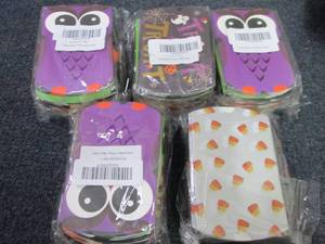 lot 153 image: 5 pks Halloween Pillow Treat Boxes...