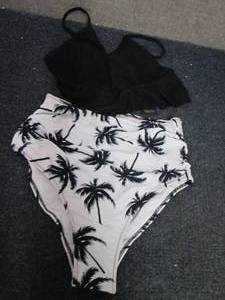 lot 168 image: Ladies Small 2 pc Swimsuit...