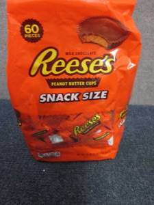 lot 387 image: 33 oz Bag Reeses Snack Size...