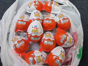 lot 411 image: 12 Kinder Joy...