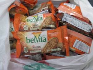 lot 419 image: 18- 1.76 oz pks BelVita Pumpkin Spi...