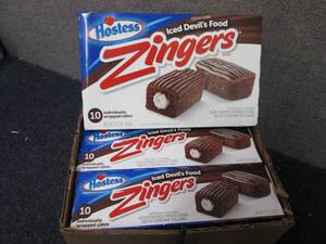 lot 429 image: 3- 12.7 oz 10pks Hostess Zingers be...