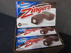 lot 431 image: 3- 12.7 oz 10pks Hostess Zingers be...