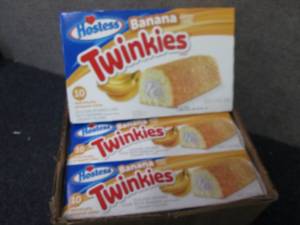 lot 437 image: 3- 10pk 13.58oz Boxes Hostess Banan...